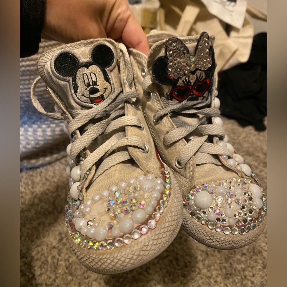 Converse High Top - Picture 1 of 7